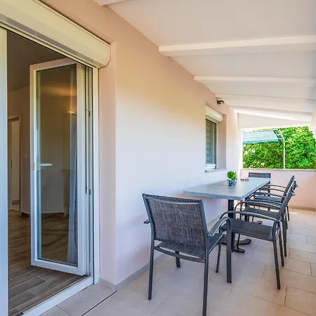 Apartamento Gorgeous In Valbandom With Wifi Valbandon
