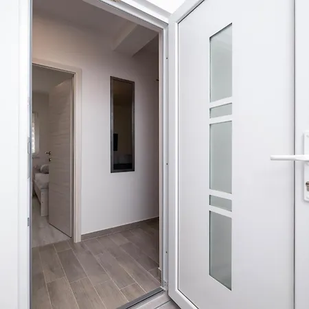 Apartment In Valbandom With Wifi