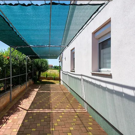 Apartment In Valbandom With Wifi